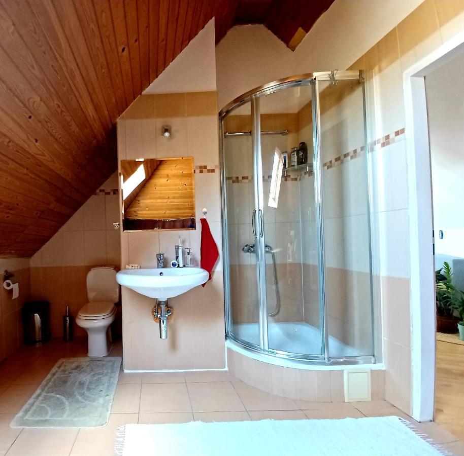 Artist Apartment Banska Bystrica Bagian luar foto
